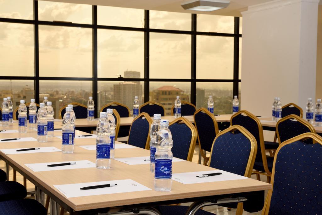 فندق غولدن تيوليب دار السلام سيتي سنتر المظهر الخارجي الصورة